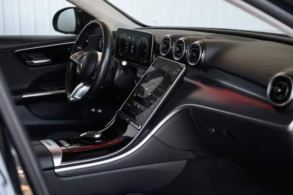 Mercedes-Benz C 300 e AMG Line 90