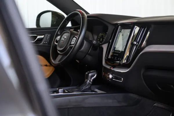 Volvo XC 60 2.0 D4 Inscription AWD Geartronic 60