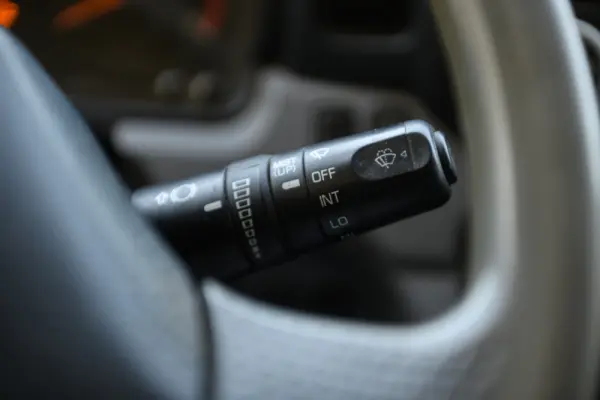 Mitsubishi Fuso Canter 3C13 c/ bascula 33