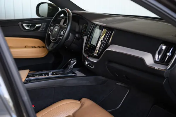 Volvo XC 60 2.0 D4 Inscription AWD Geartronic 59