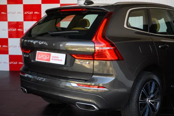 Volvo XC 60 2.0 D4 Inscription AWD Geartronic 18