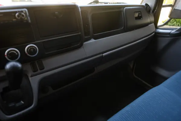 Mitsubishi Fuso Canter 3C13 c/ bascula 30