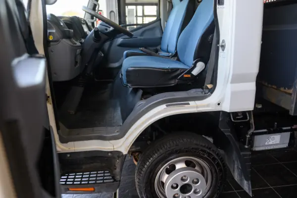 Mitsubishi Fuso Canter 3C13 c/ bascula 21