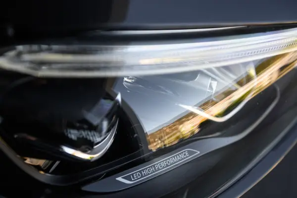 Mercedes-Benz C 300 e AMG Line 14