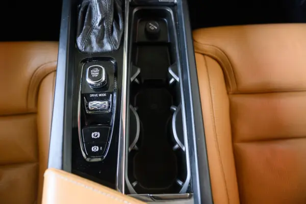 Volvo XC 60 2.0 D4 Inscription AWD Geartronic 57