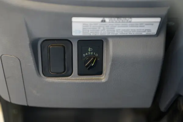 Mitsubishi Fuso Canter 3C13 c/ bascula 28