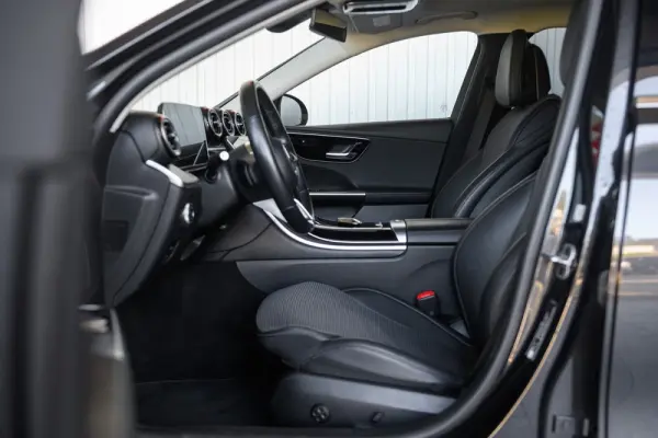 Mercedes-Benz C 300 e AMG Line 34