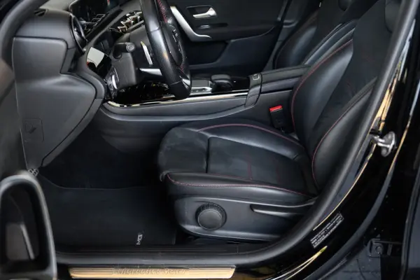 Mercedes-Benz A 180 d AMG Line Aut. 19