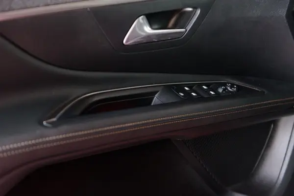 Peugeot 3008 1.5 BlueHDi GT EAT8 45