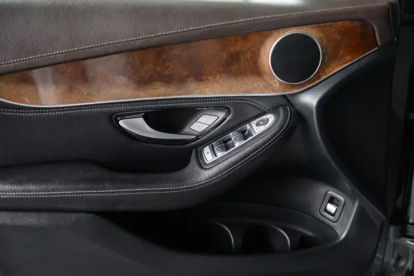 Mercedes-Benz GLC 250 d AMG Line 4-Matic 27