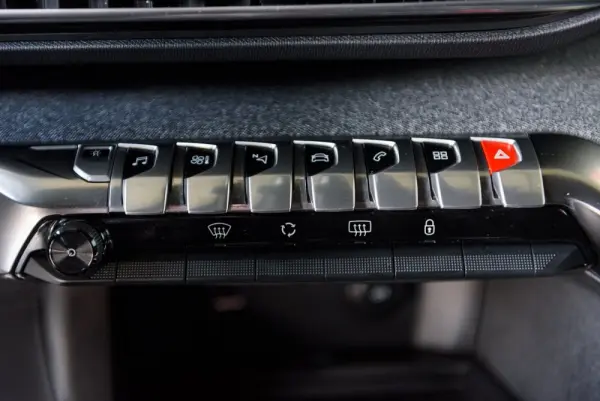 Peugeot 3008 1.5 BlueHDi GT EAT8 55