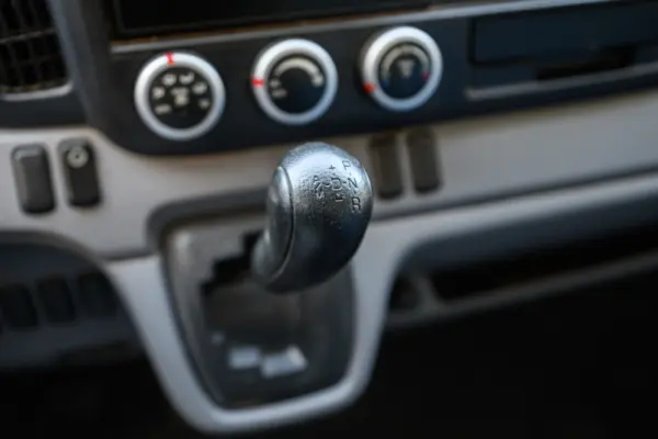 Mitsubishi Fuso Canter 3C13 c/ bascula 29