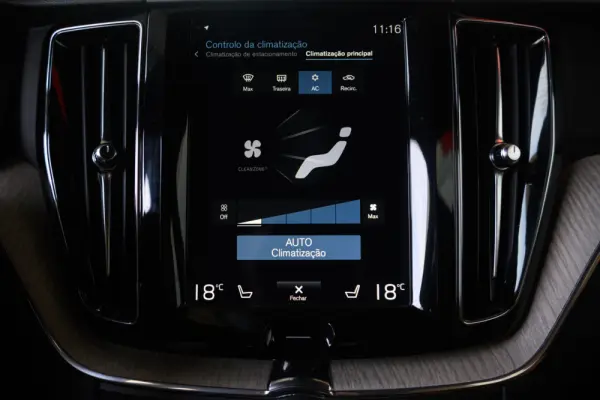 Volvo XC 60 2.0 D4 Inscription AWD Geartronic 48