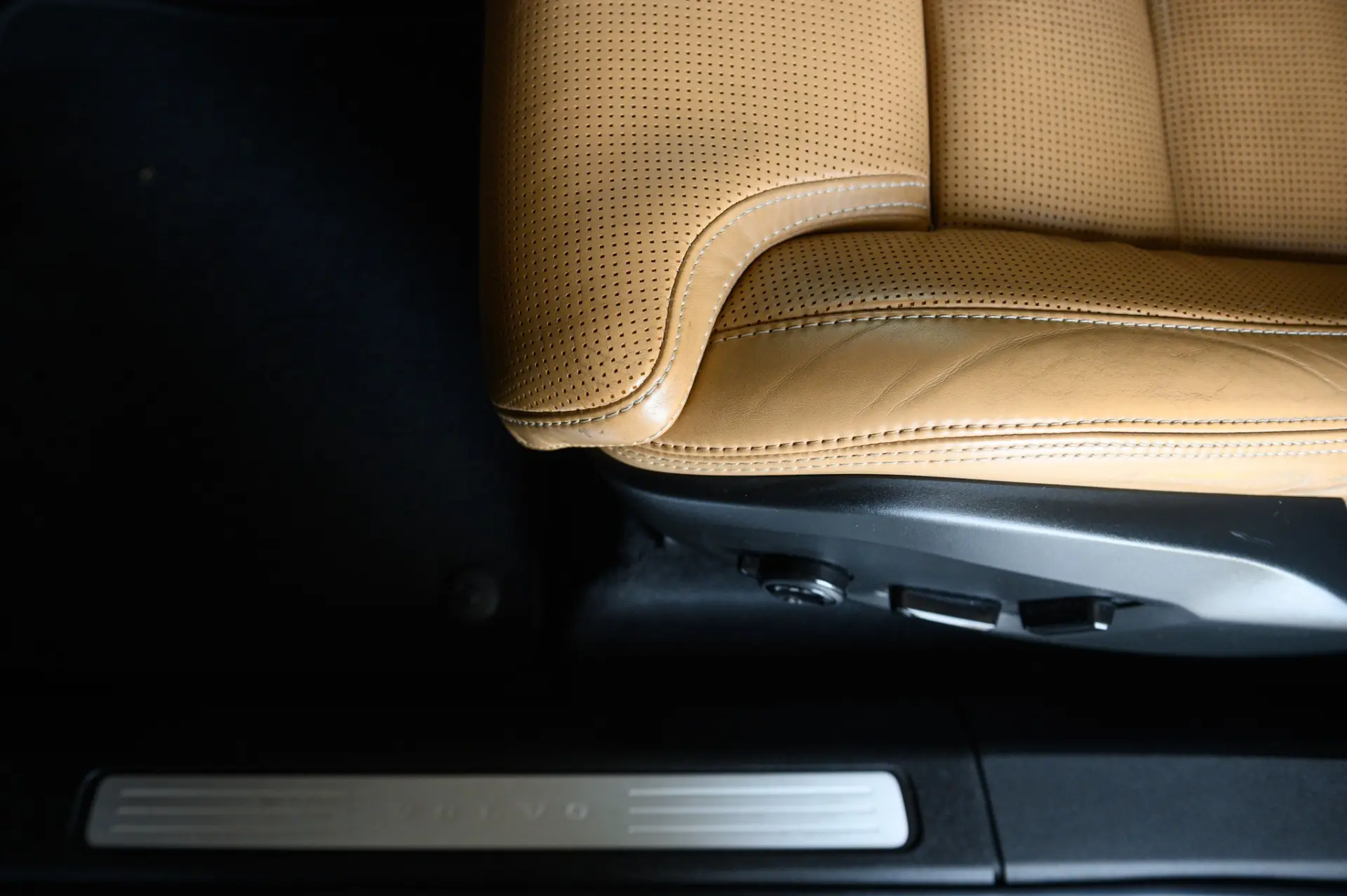 Volvo XC 60 2.0 D4 Inscription AWD Geartronic 25