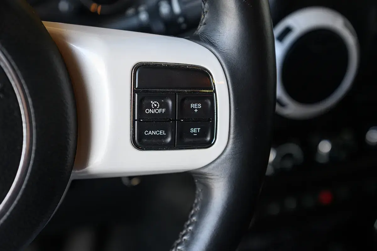 Jeep Wrangler 2.8 CRD Auto Sport 31