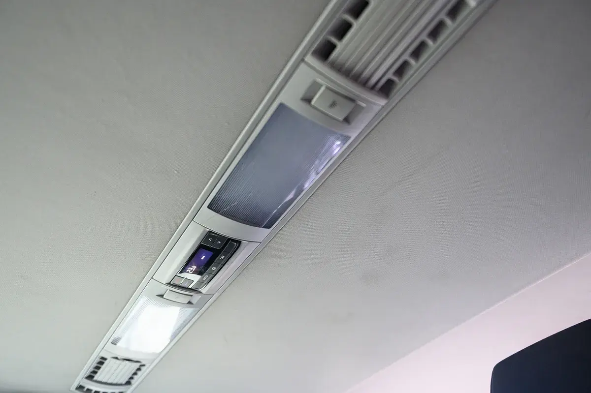 Volkswagen Caravelle 2.0 TDI L.Comfortline 22