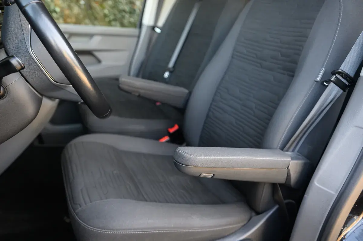 Volkswagen Caravelle 2.0 TDI L.Comfortline 23