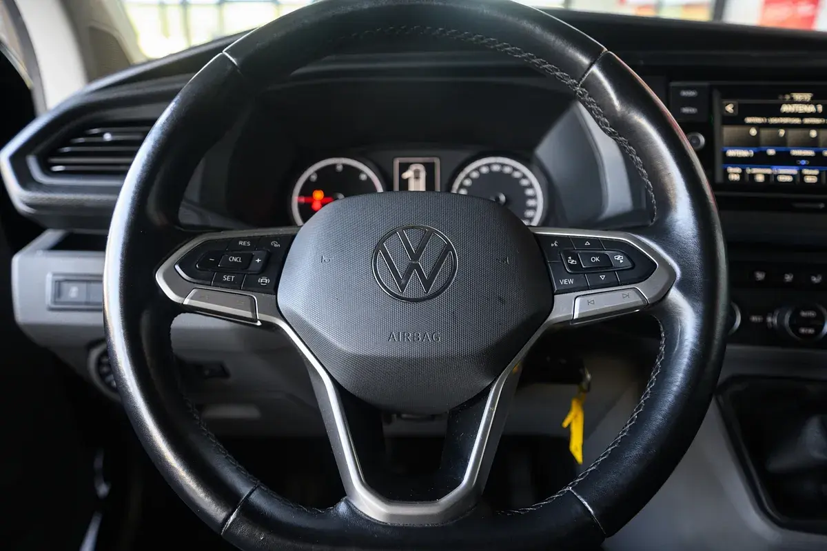 Volkswagen Caravelle 2.0 TDI L.Comfortline 32