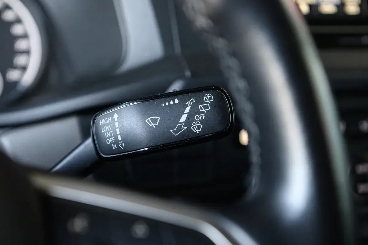 Volkswagen Caravelle 2.0 TDI L.Comfortline 36