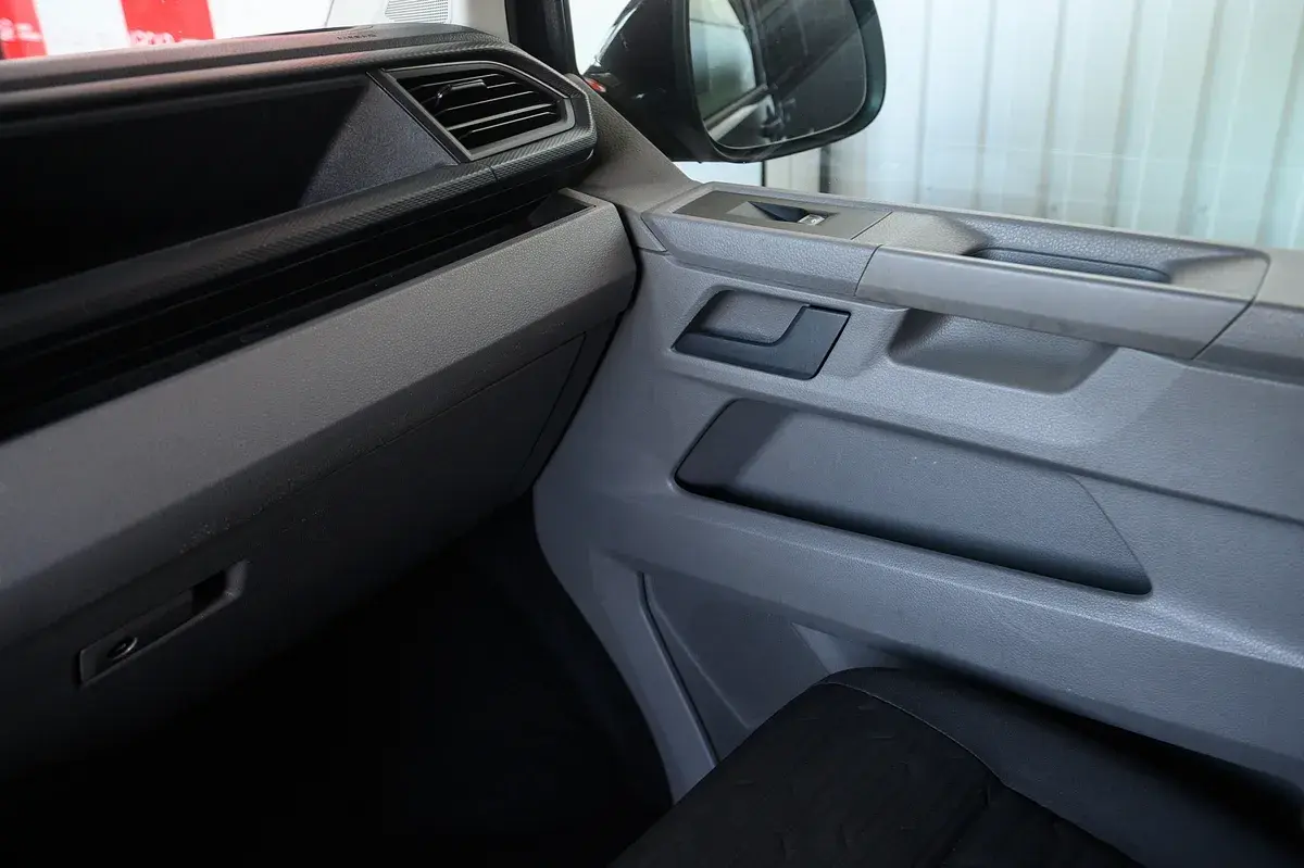 Volkswagen Caravelle 2.0 TDI L.Comfortline 38