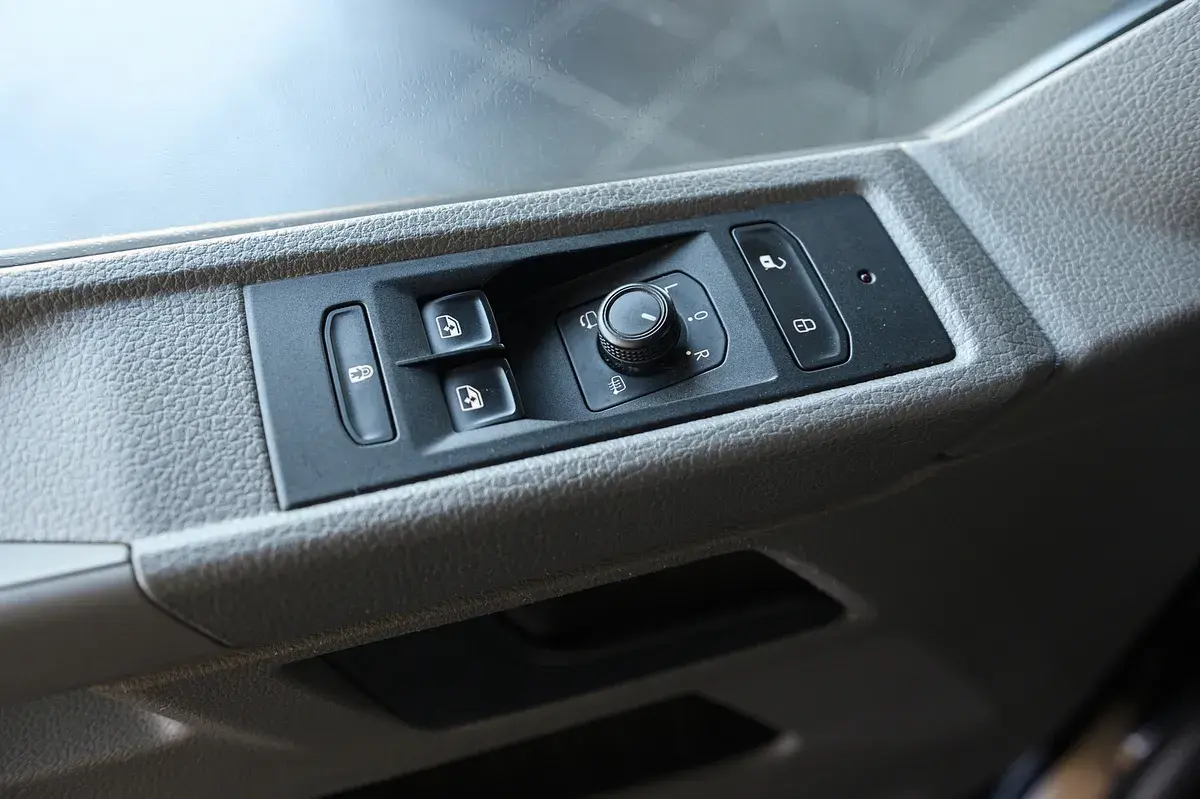 Volkswagen Caravelle 2.0 TDI L.Comfortline 48