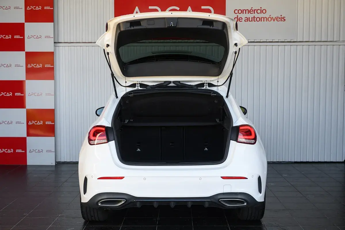 Mercedes-Benz A 180 d AMG Line Aut. 13