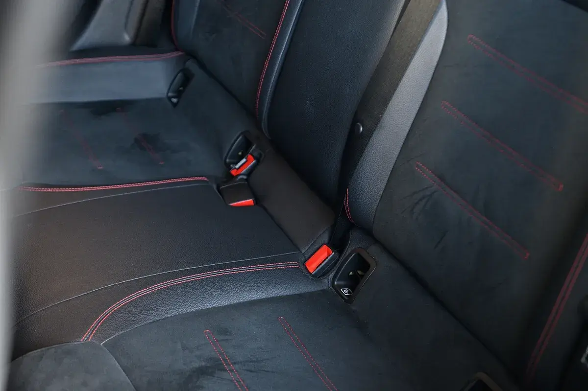 Mercedes-Benz A 180 d AMG Line Aut. 15