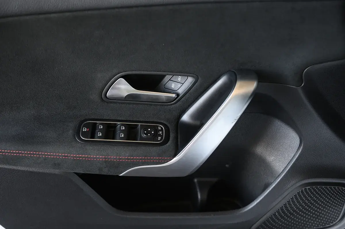 Mercedes-Benz A 180 d AMG Line Aut. 24