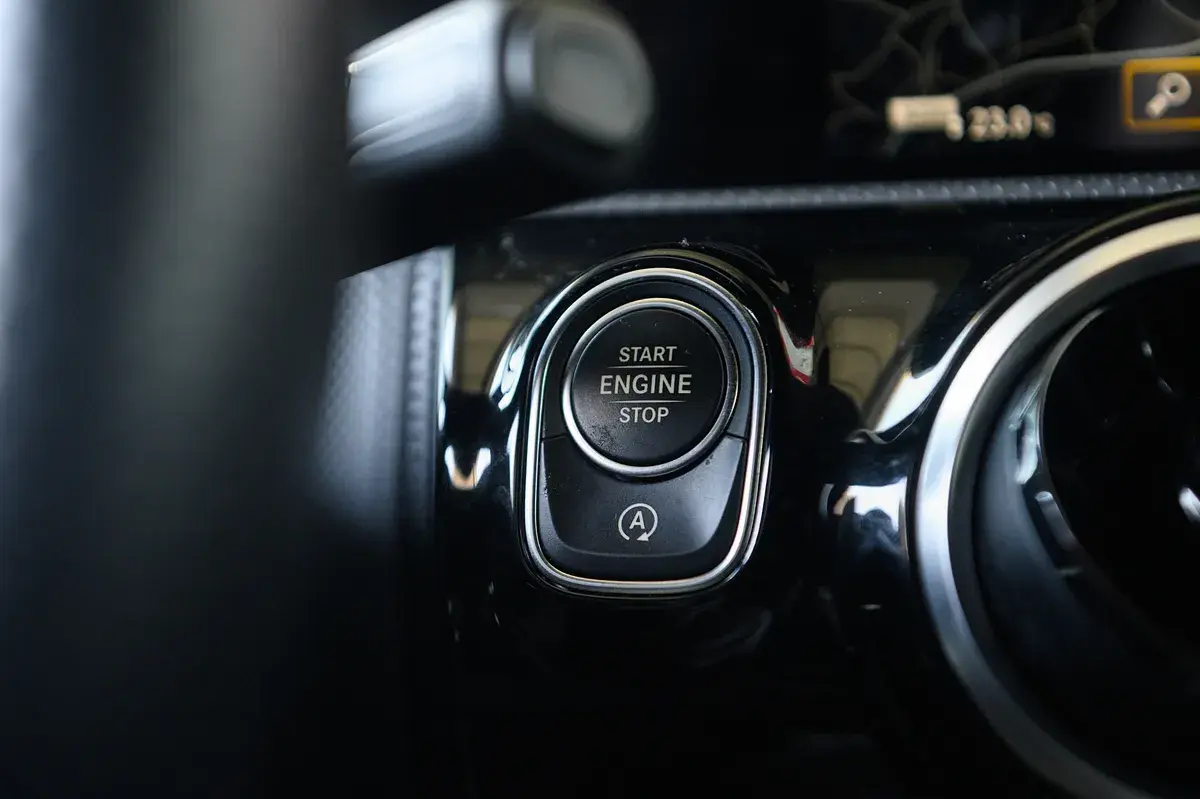 Mercedes-Benz A 180 d AMG Line Aut. 38