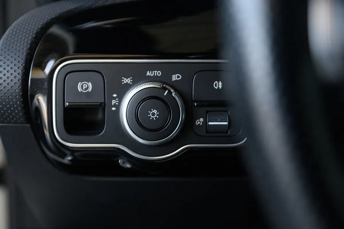 Mercedes-Benz A 180 d AMG Line Aut. 37