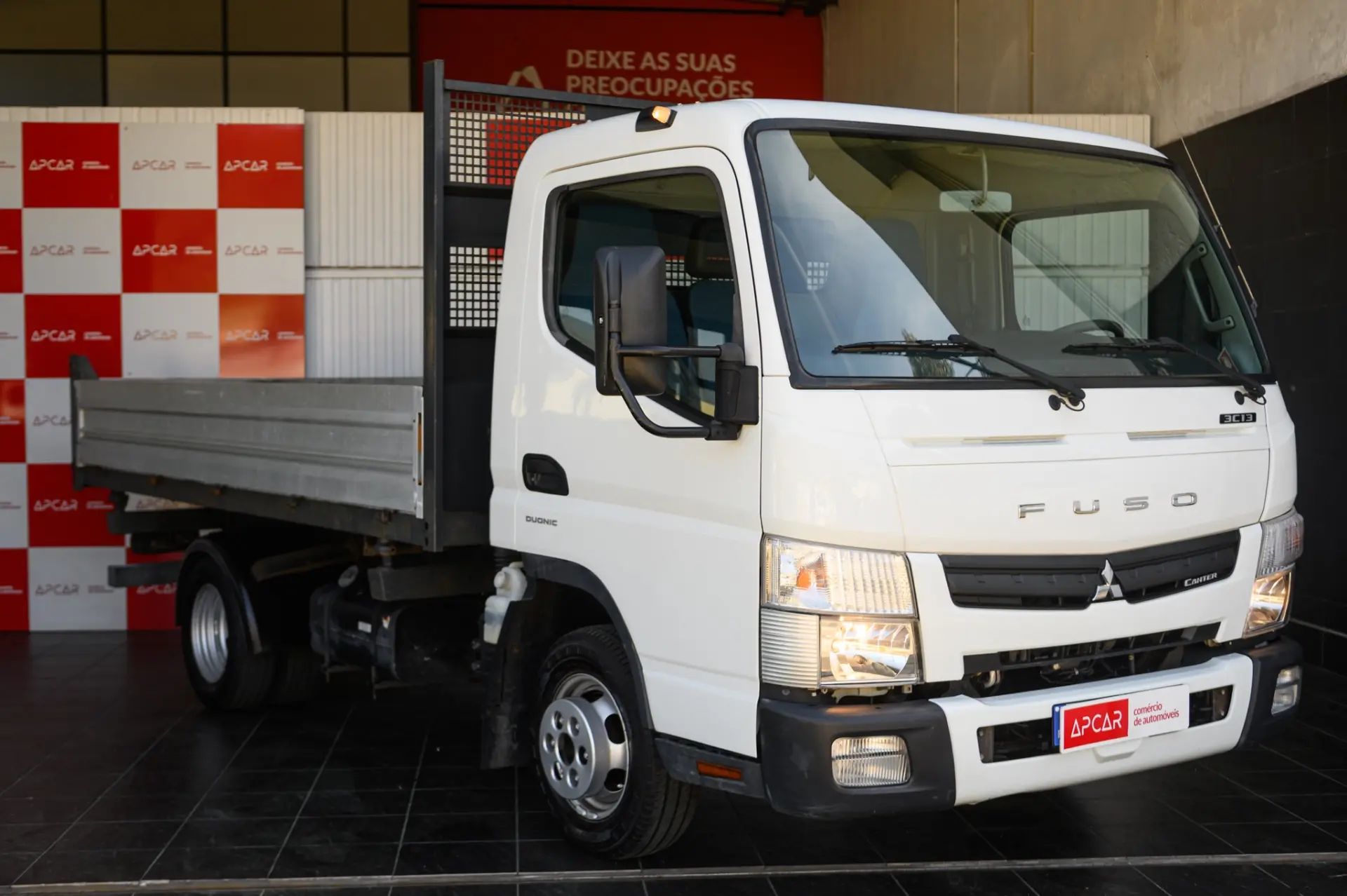 Mitsubishi Fuso Canter 3C13 c/ bascula 12