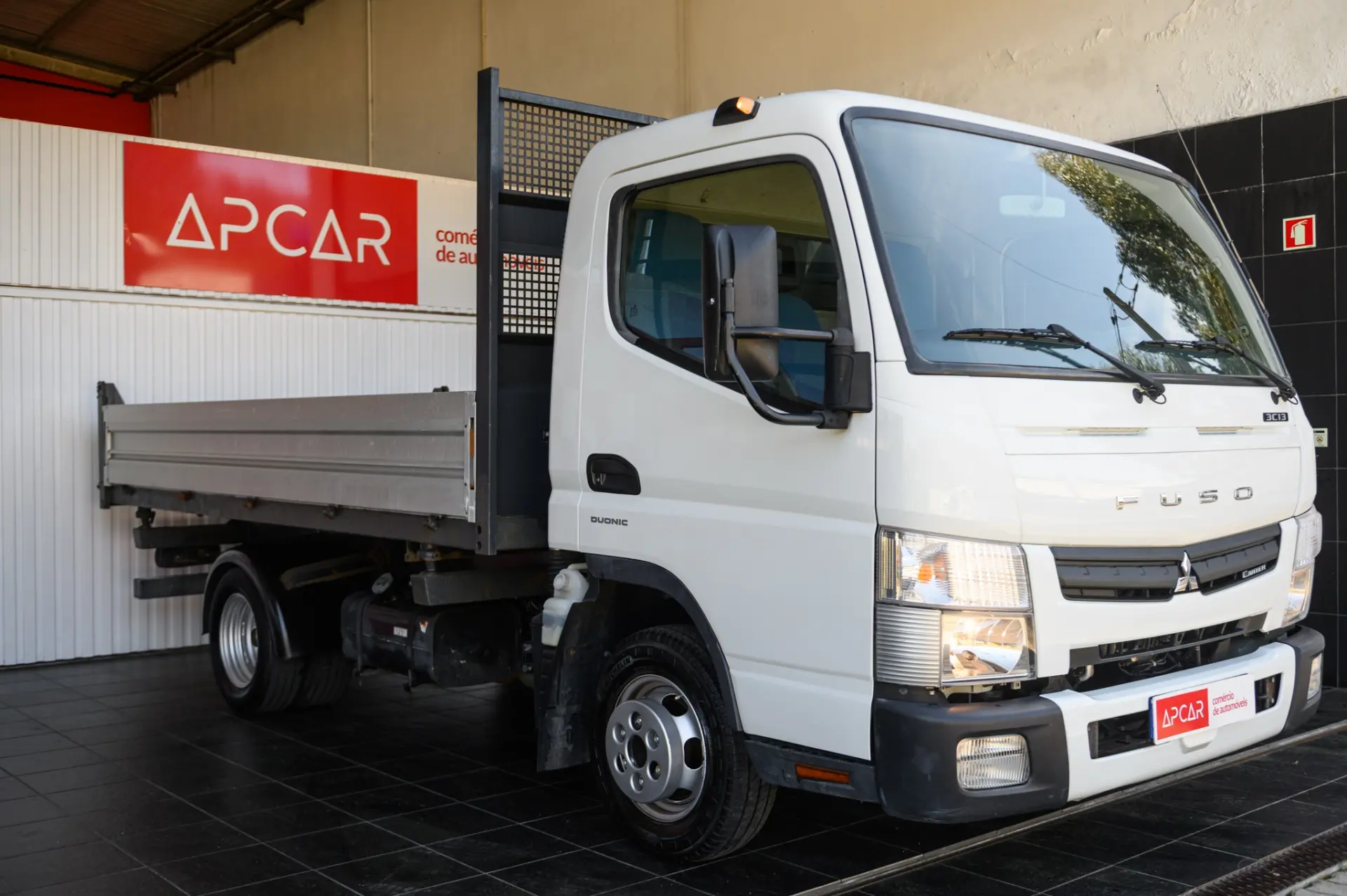 Mitsubishi Fuso Canter 3C13 c/ bascula 3