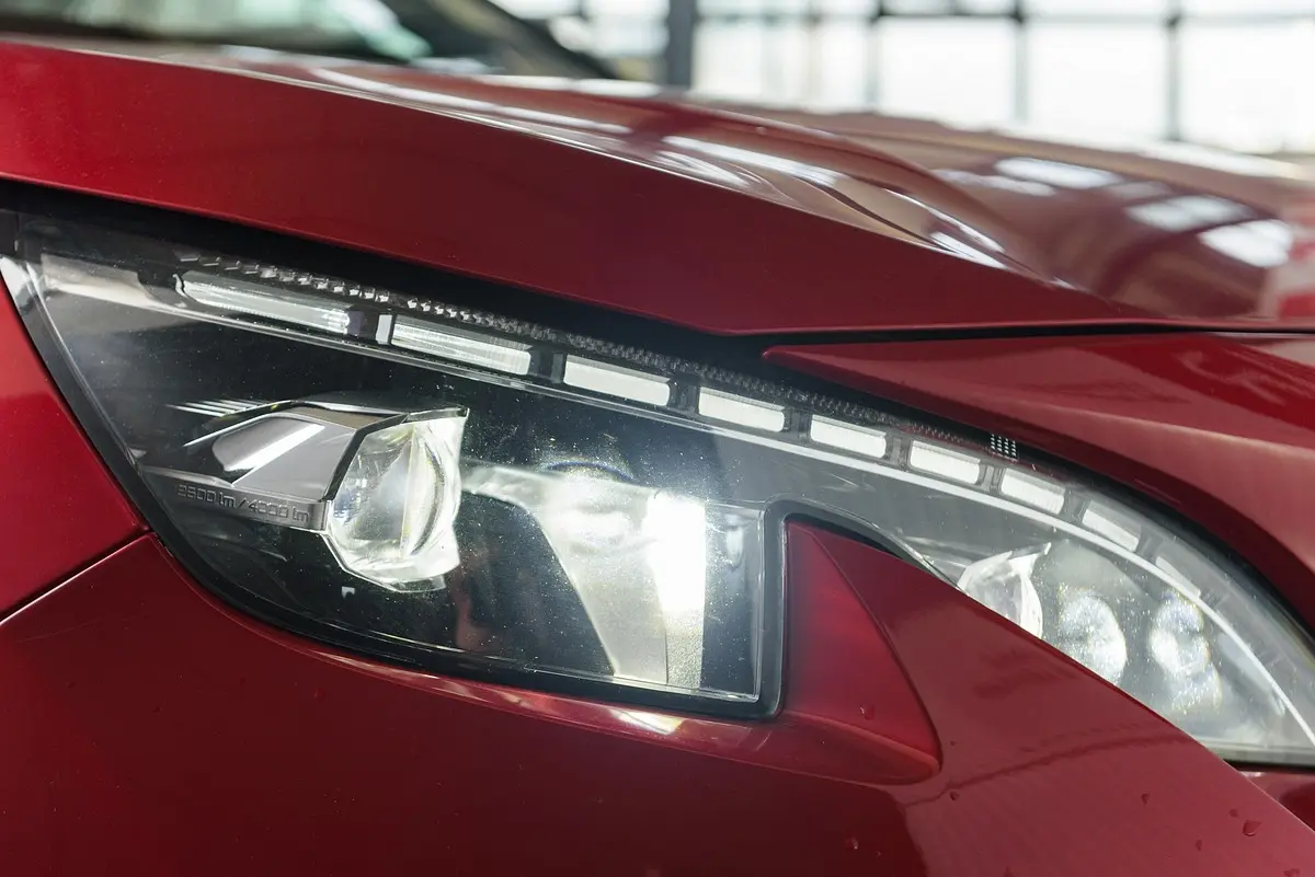 Peugeot 3008 1.5 BlueHDi GT EAT8 17