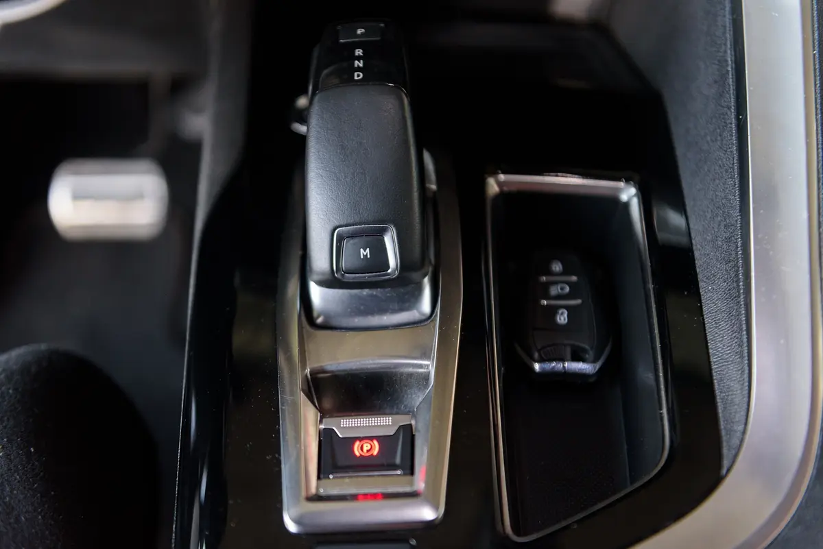 Peugeot 3008 1.5 BlueHDi GT EAT8 54