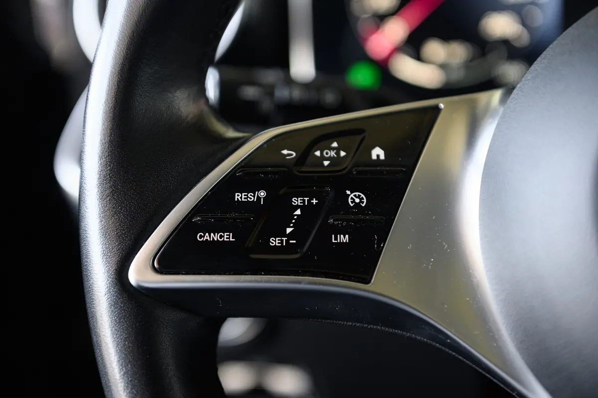 Mercedes-Benz C 300 e AMG Line 50