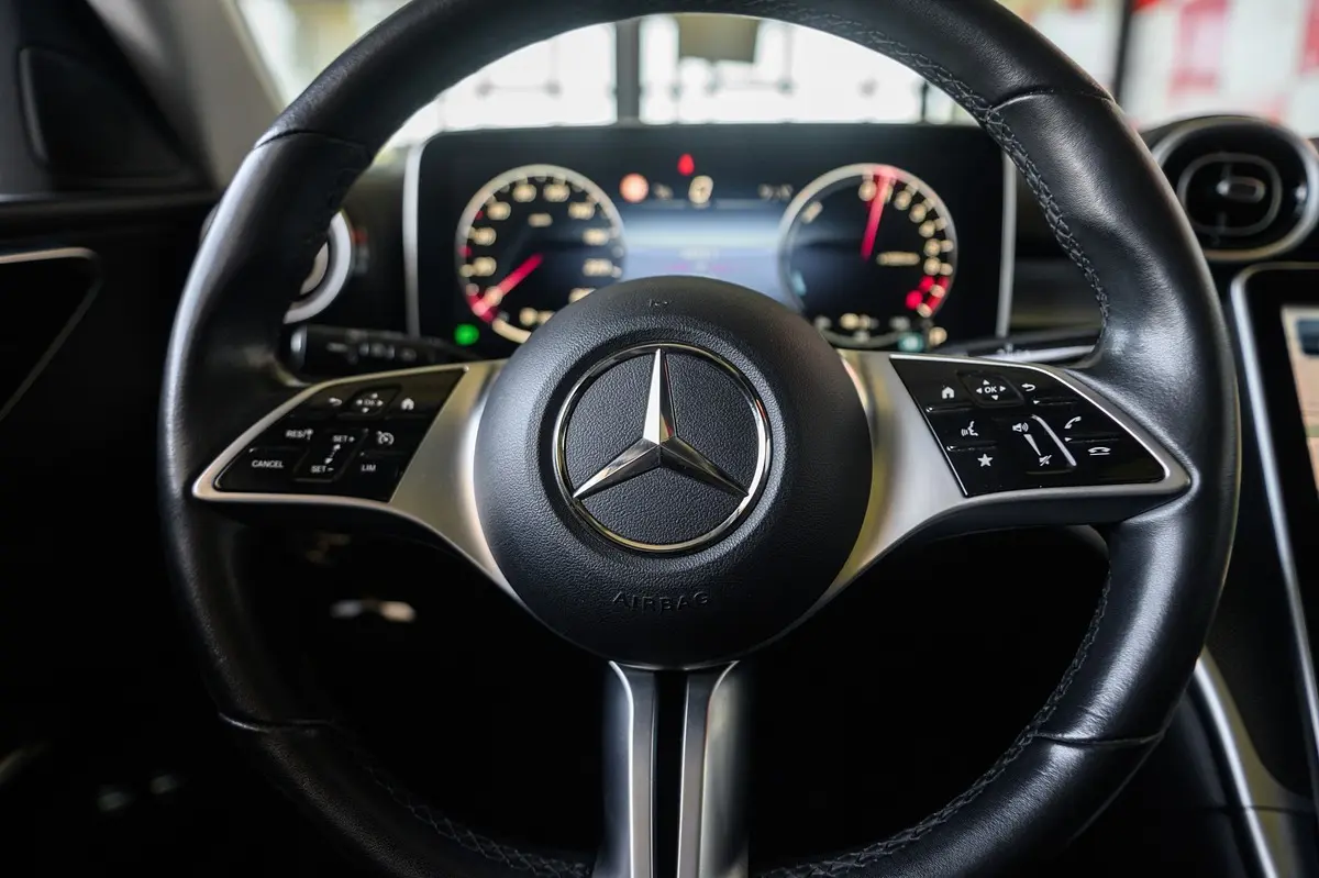 Mercedes-Benz C 300 e AMG Line 49