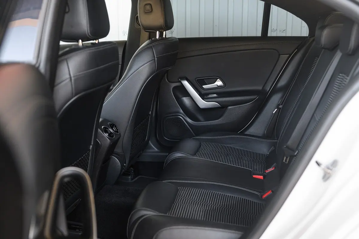 Mercedes-Benz CLA 180 d Style Aut. 32