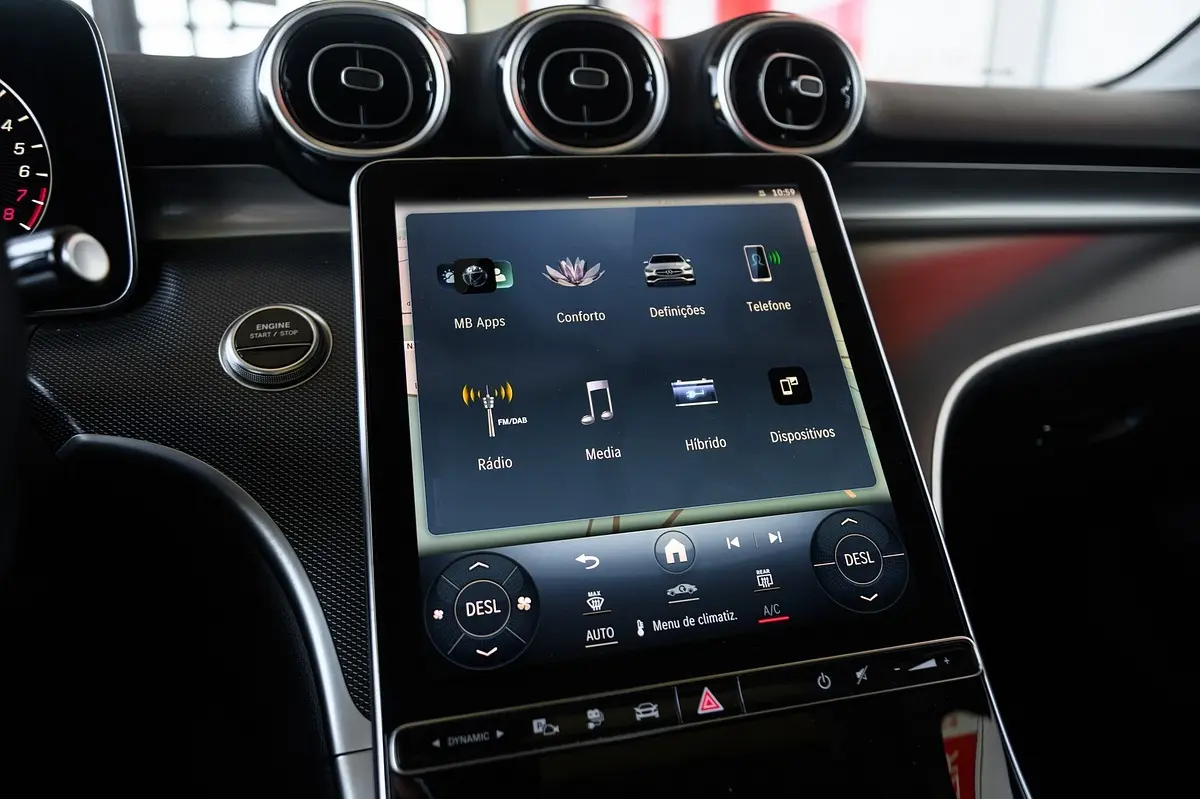 Mercedes-Benz C 300 e AMG Line 65