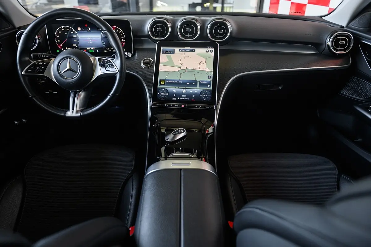 Mercedes-Benz C 300 e AMG Line 84