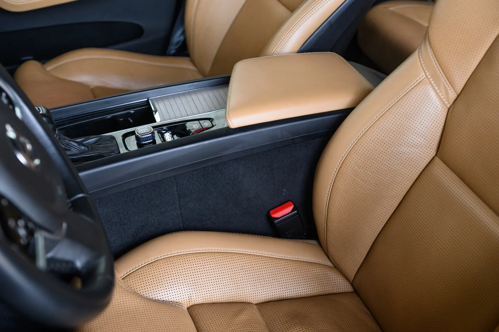 Volvo XC 60 2.0 D4 Inscription AWD Geartronic 28