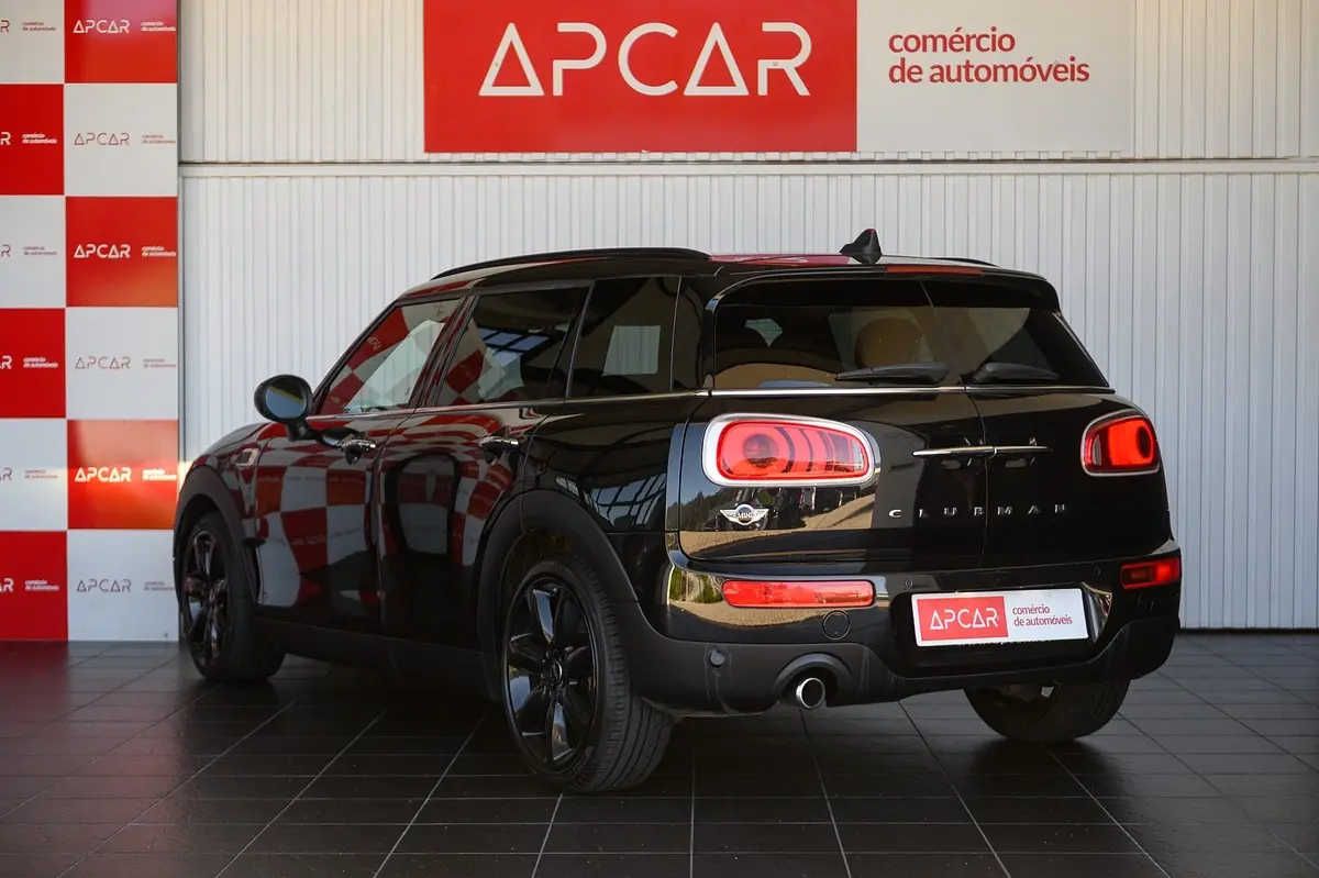 MINI Clubman Cooper D Classic Auto 17