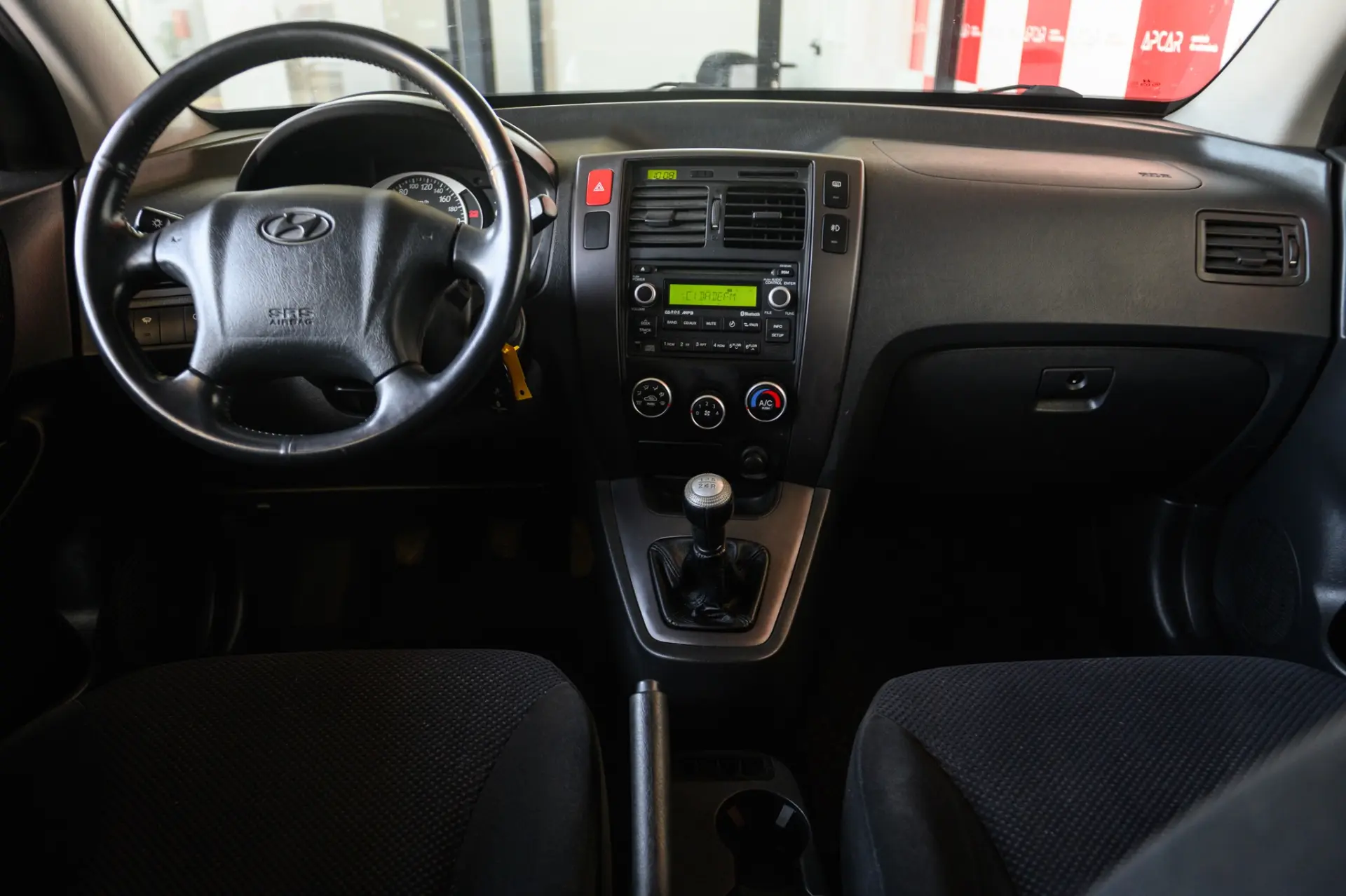 Hyundai Tucson 2.0 2WD GLS 37