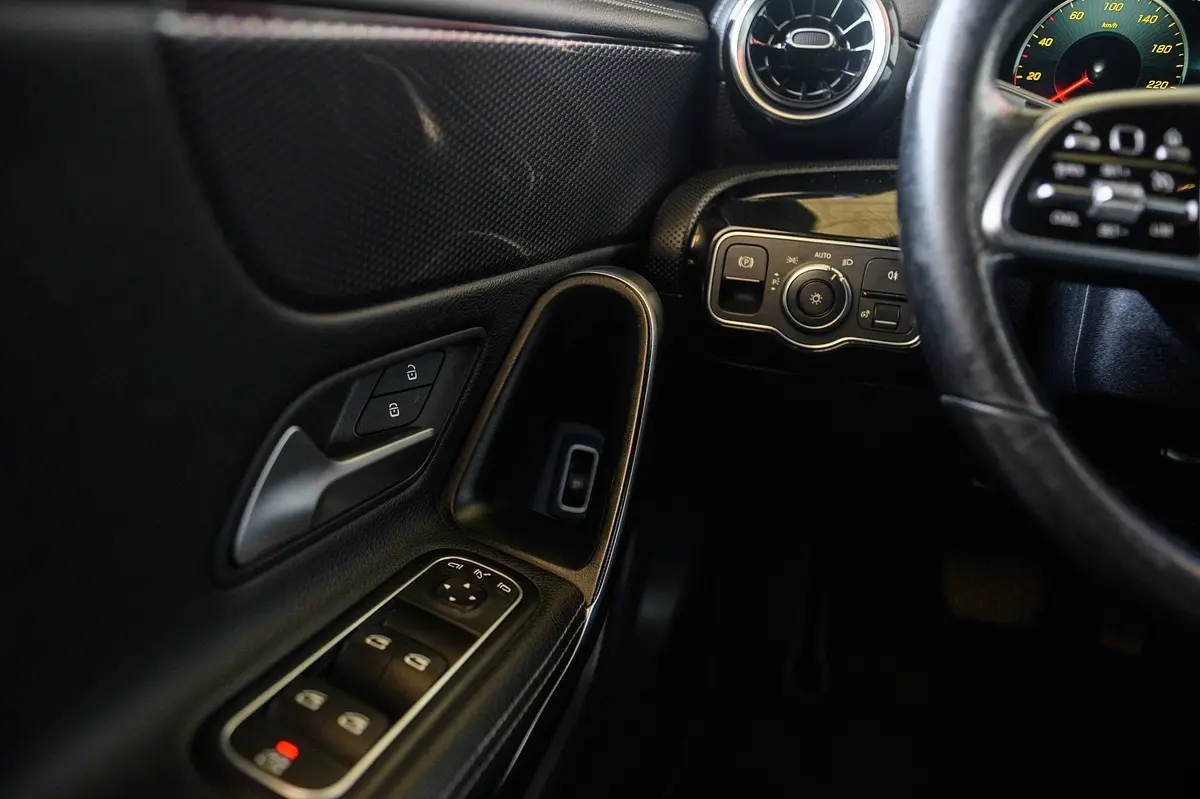 Mercedes-Benz CLA 180 d Style Aut. 36