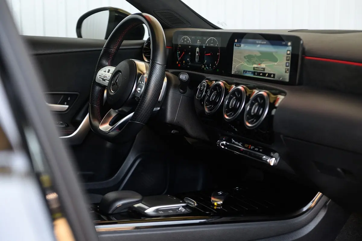 Mercedes-Benz A 180 d AMG Line Aut. 70