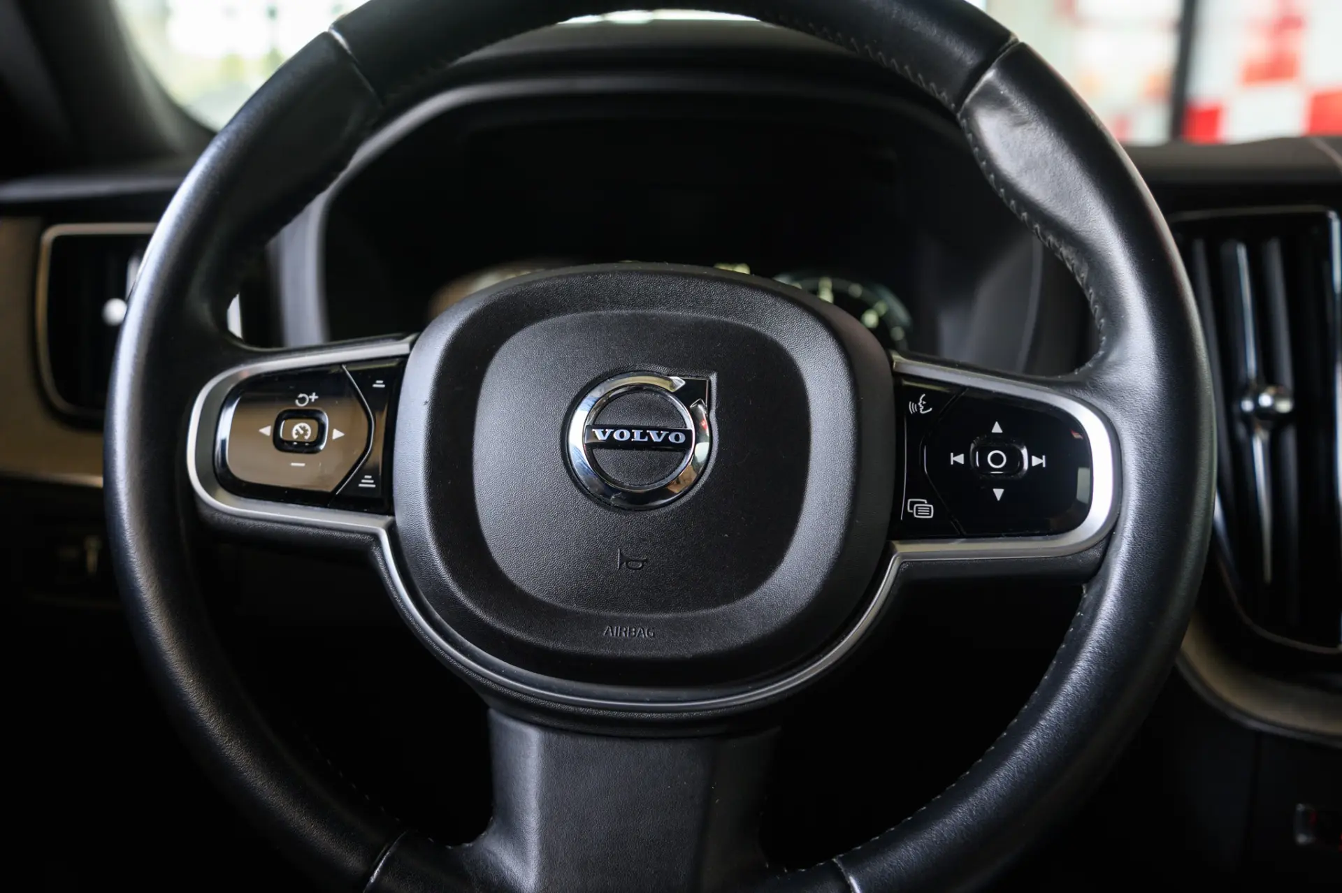 Volvo XC 60 2.0 D4 Inscription AWD Geartronic 41