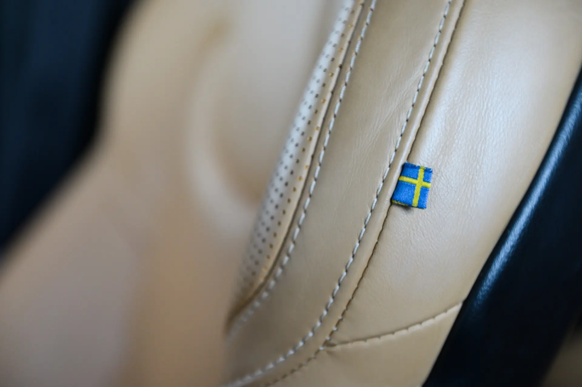 Volvo XC 60 2.0 D4 Inscription AWD Geartronic 58