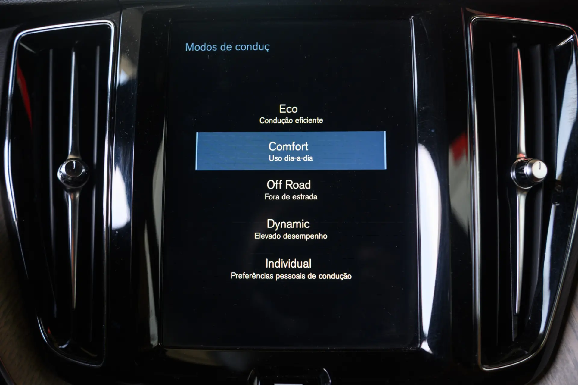 Volvo XC 60 2.0 D4 Inscription AWD Geartronic 52