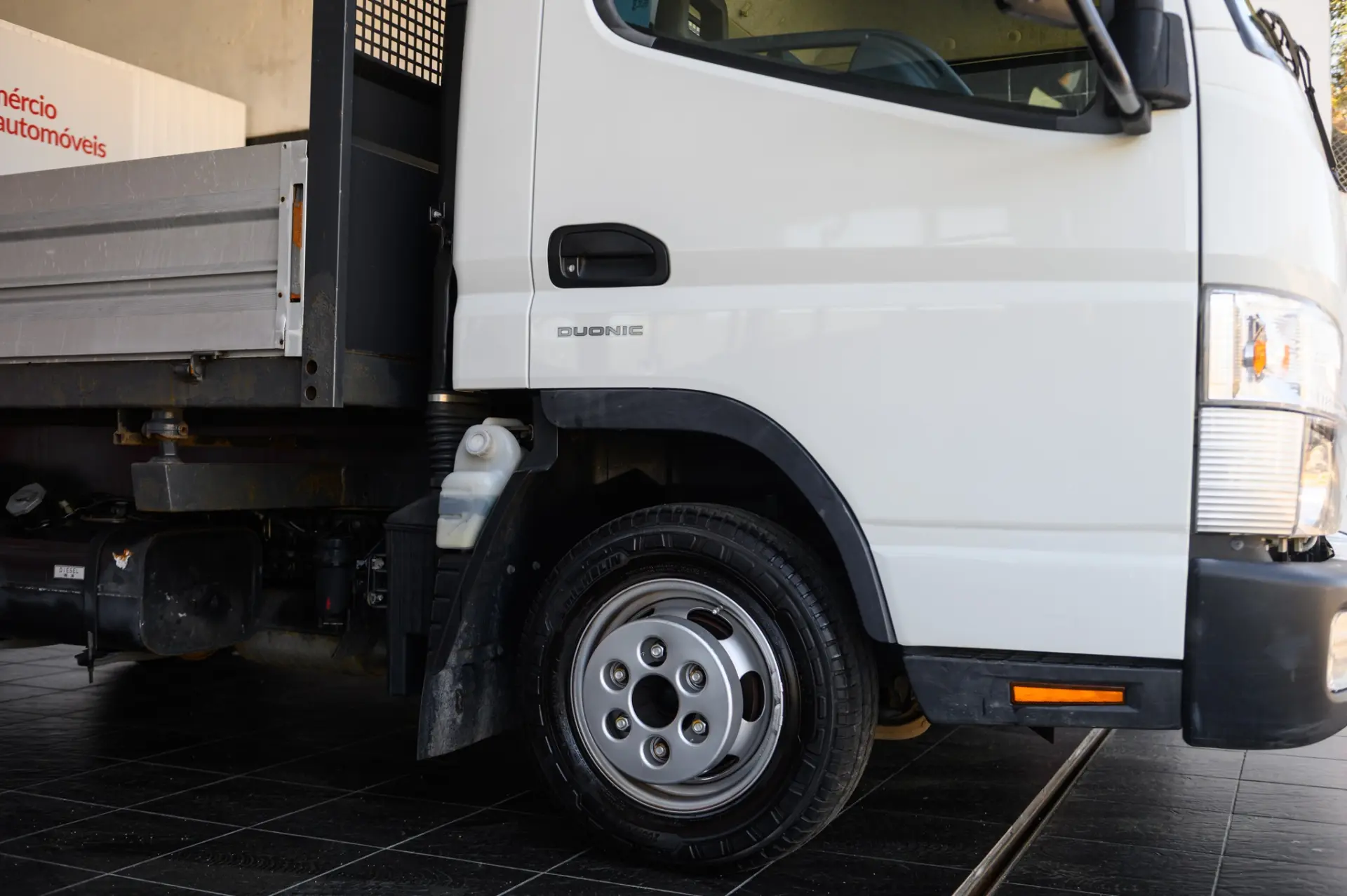 Mitsubishi Fuso Canter 3C13 c/ bascula 5