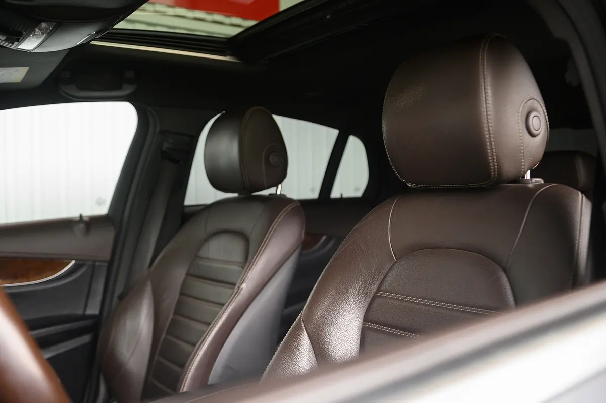 Mercedes-Benz GLC 250 d AMG Line 4-Matic 29