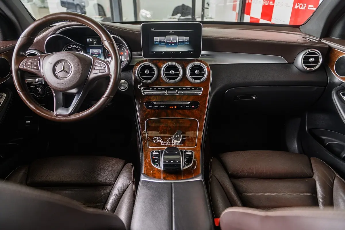 Mercedes-Benz GLC 250 d AMG Line 4-Matic 68